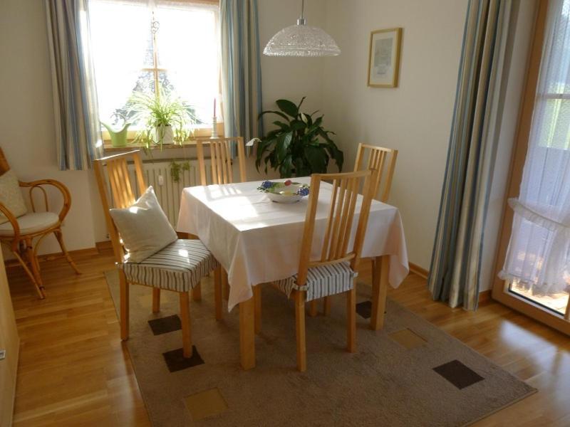 Ferienwohnung Edmeier 베르나우암히엠지 외부 사진